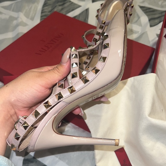 It was a gift, I only used them twice,Size 37 - Picture 7 of 9